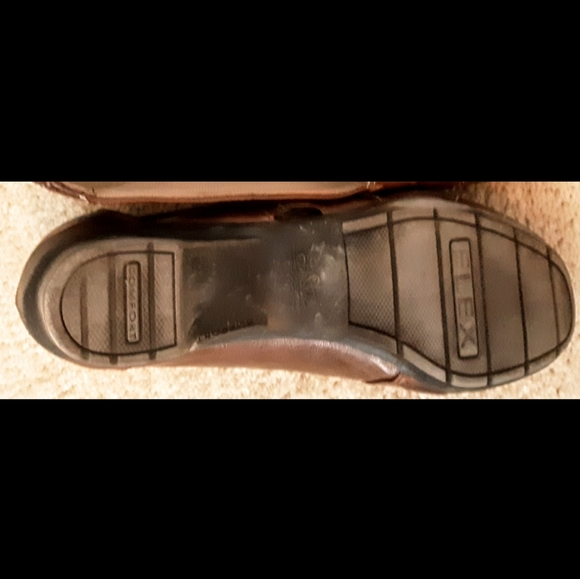 SUPER COMFY slip-on shoes **SOLD on Mercari app** - Picture 7 of 7